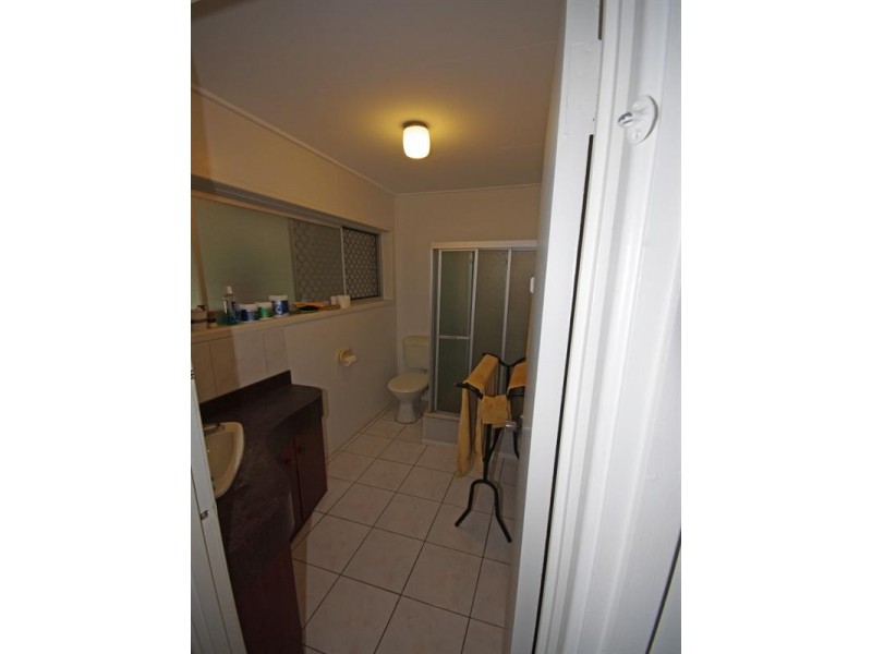 1 Channel Lane, Thabeban QLD 4670