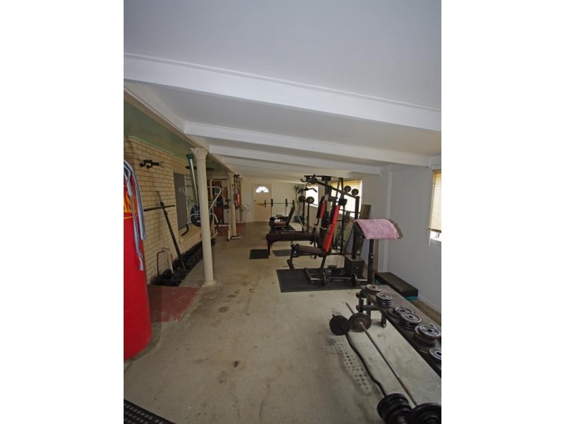 1 Channel Lane, Thabeban QLD 4670