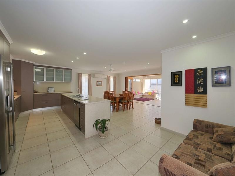 20 Voss Court, Millbank QLD 4670