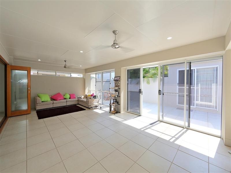 20 Voss Court, Millbank QLD 4670