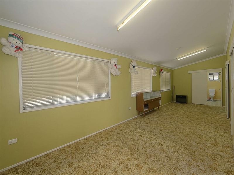 26 Walker Street, Walkervale QLD 4670