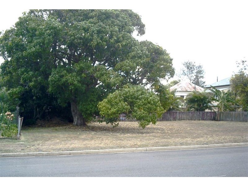 2b Eastgate Street, Bundaberg East QLD 4670