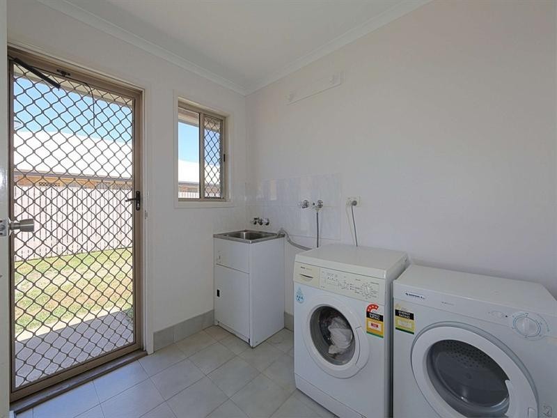 34 Harvey Street, Avenell Heights QLD 4670