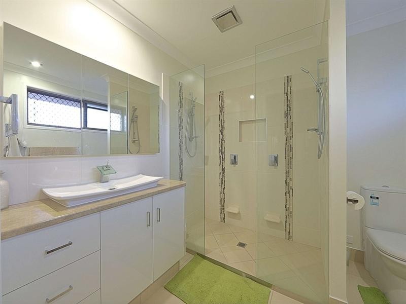 3 Vandenberg Street, Avenell Heights QLD 4670