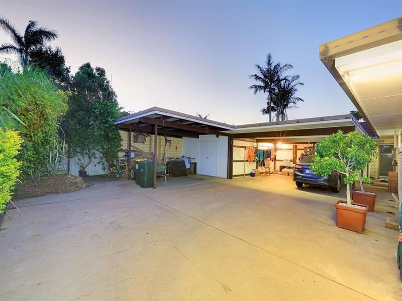 3 Vandenberg Street, Avenell Heights QLD 4670