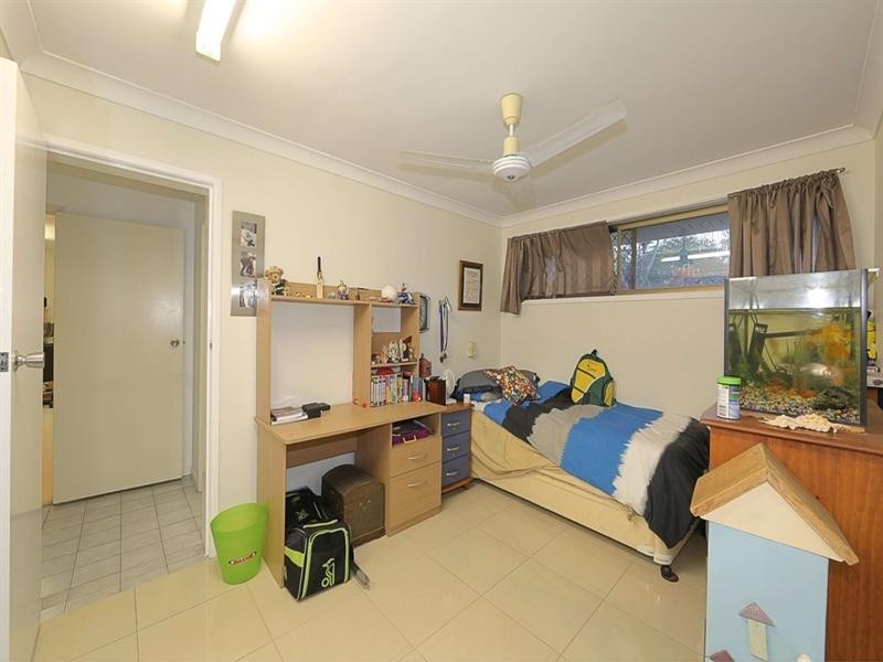 3 Vandenberg Street, Avenell Heights QLD 4670