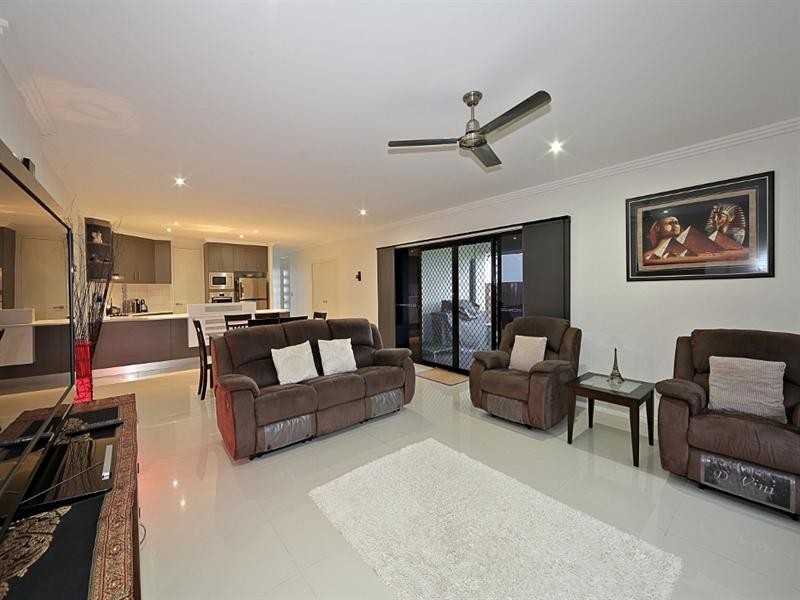 11 Starfish Crescent, Bargara QLD 4670