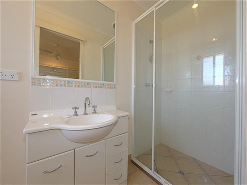 44 Paradise Avenue, Thabeban QLD 4670