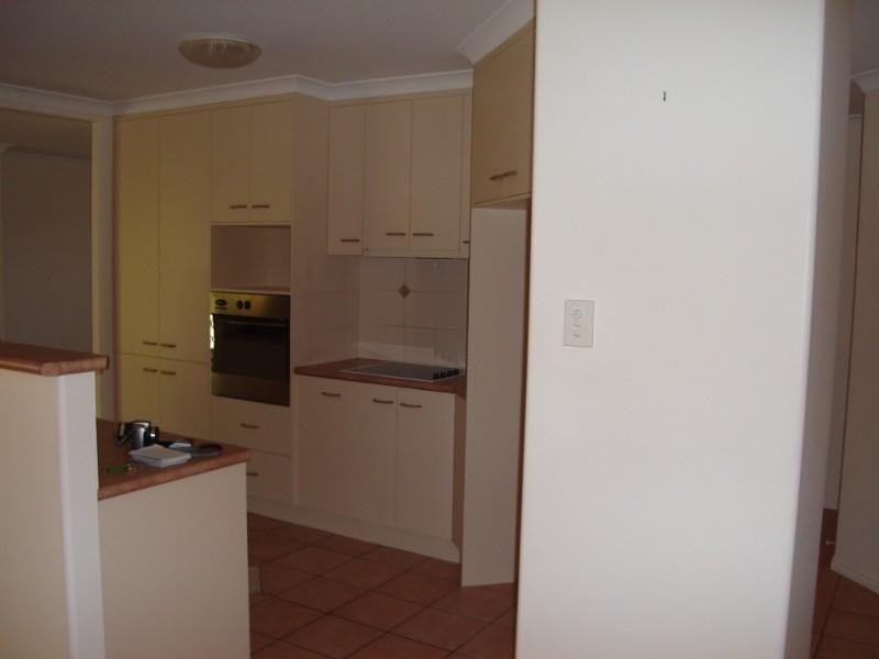 8 Elkington Avenue, Bargara QLD 4670