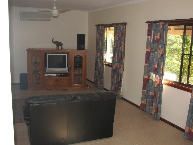 46 Park Estate Drive, Branyan QLD 4670