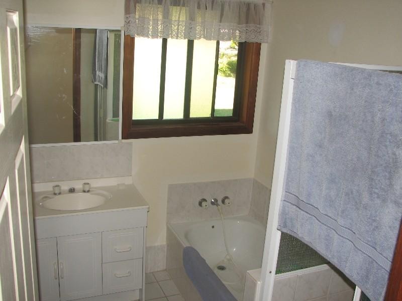 46 Park Estate Drive, Branyan QLD 4670