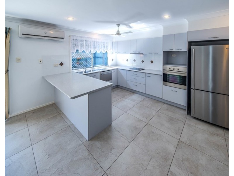 2/9 Bellevue Street, Bundaberg West QLD 4670