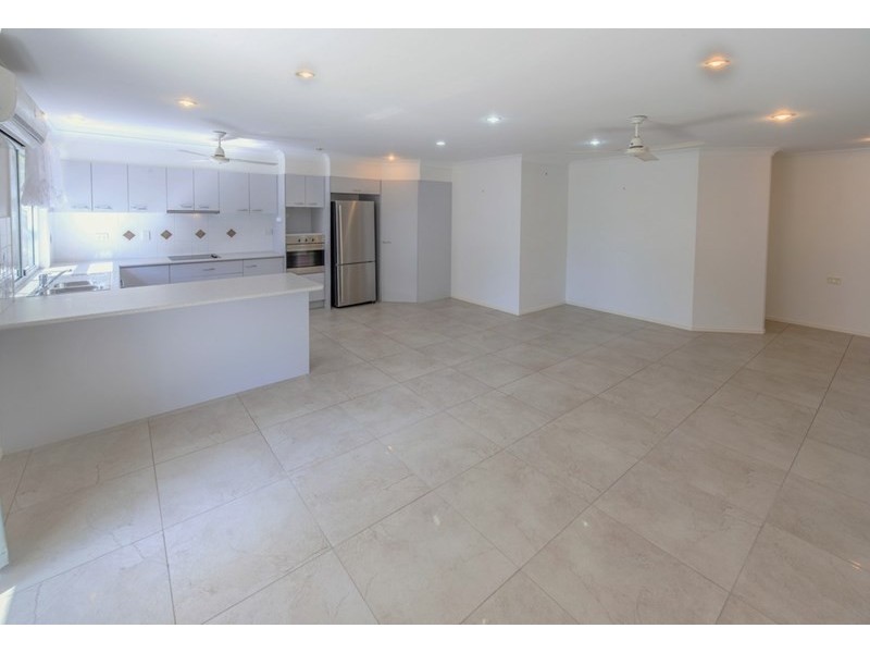 2/9 Bellevue Street, Bundaberg West QLD 4670