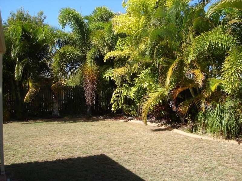 8 Elkington Avenue, Bargara QLD 4670