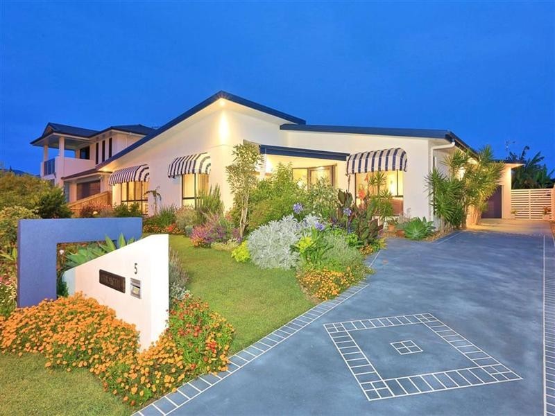 5 Breeze Drive, Bargara QLD 4670