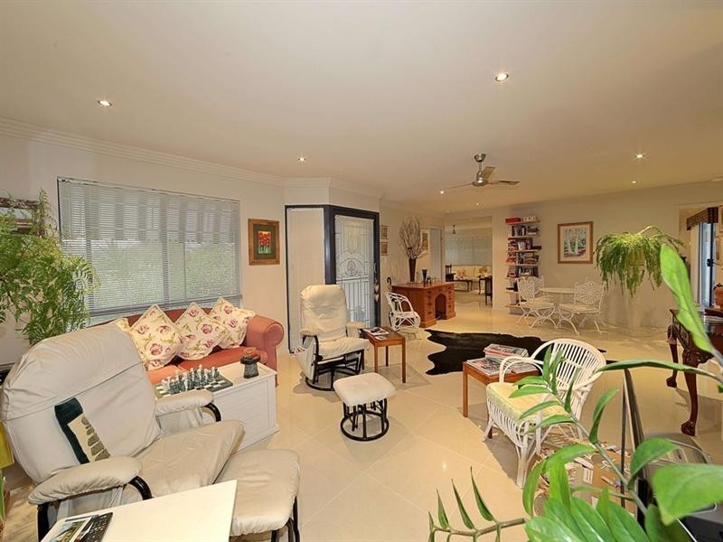 5 Breeze Drive, Bargara QLD 4670