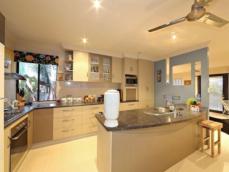 5 Breeze Drive, Bargara QLD 4670