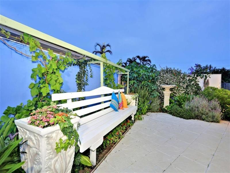 5 Breeze Drive, Bargara QLD 4670