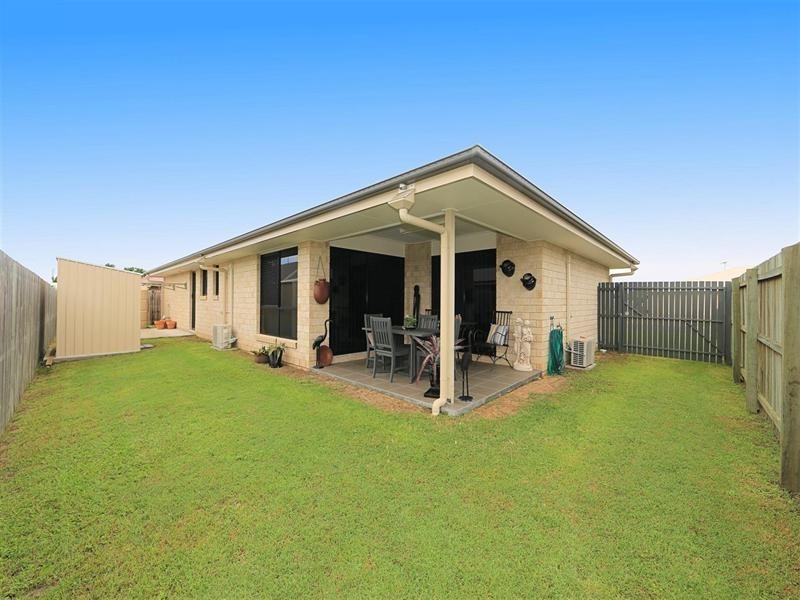 11 Freeman Street, Avoca QLD 4670