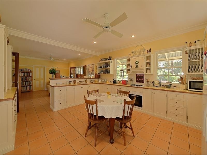 294 Sylvan Drive, Moore Park Beach QLD 4670