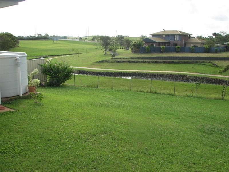16 Longview Street, Ashfield QLD 4670