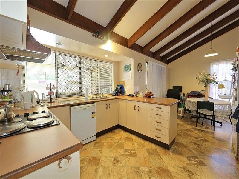 15 Eadie Court, Avenell Heights QLD 4670