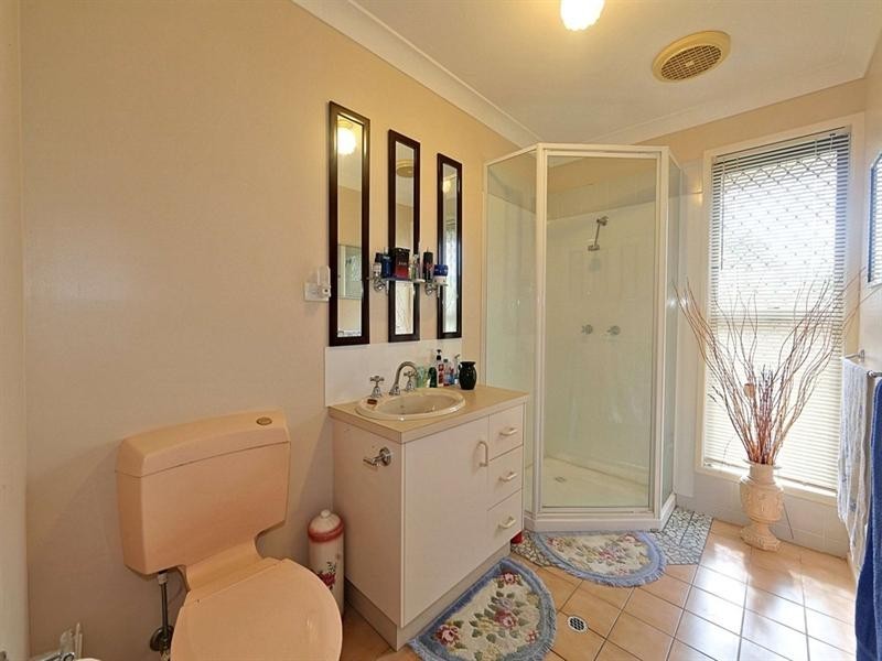 15 Eadie Court, Avenell Heights QLD 4670