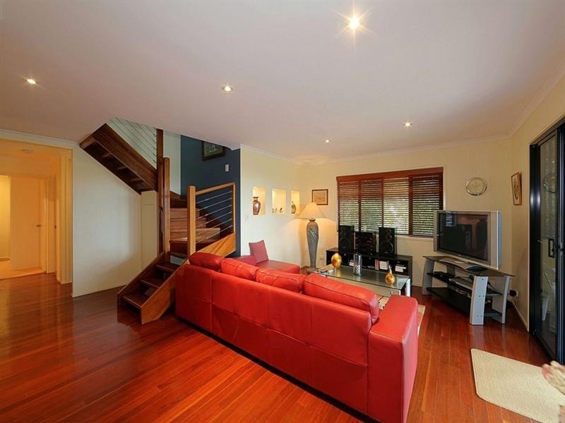 3 Ocean Court, Moore Park Beach QLD 4670