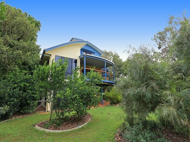 3 Ocean Court, Moore Park Beach QLD 4670