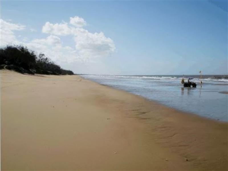 3 Ocean Court, Moore Park Beach QLD 4670