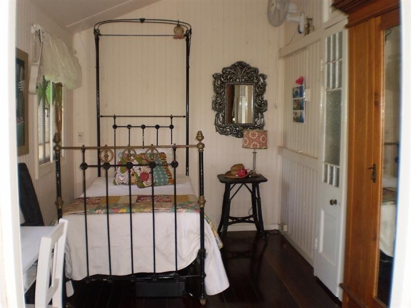 208 St Johns Road, Woongarra QLD 4670