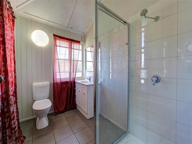 17 Duffy Street, Burnett Heads QLD 4670