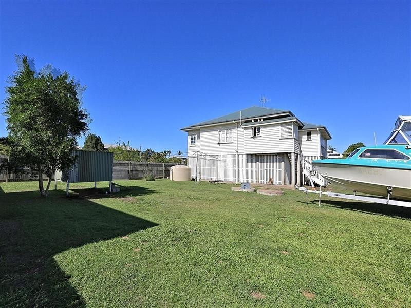 17 Duffy Street, Burnett Heads QLD 4670