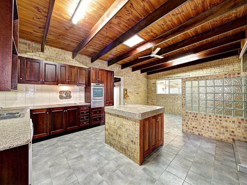 19 Mark Road, Branyan QLD 4670