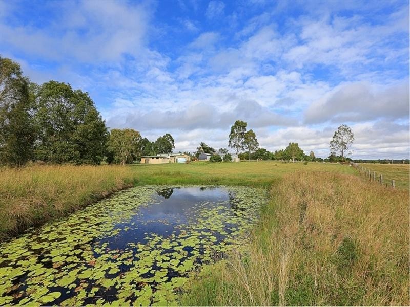 19 Mark Road, Branyan QLD 4670