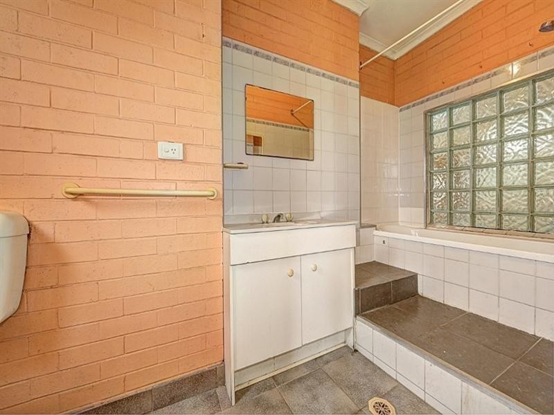 19 Mark Road, Branyan QLD 4670