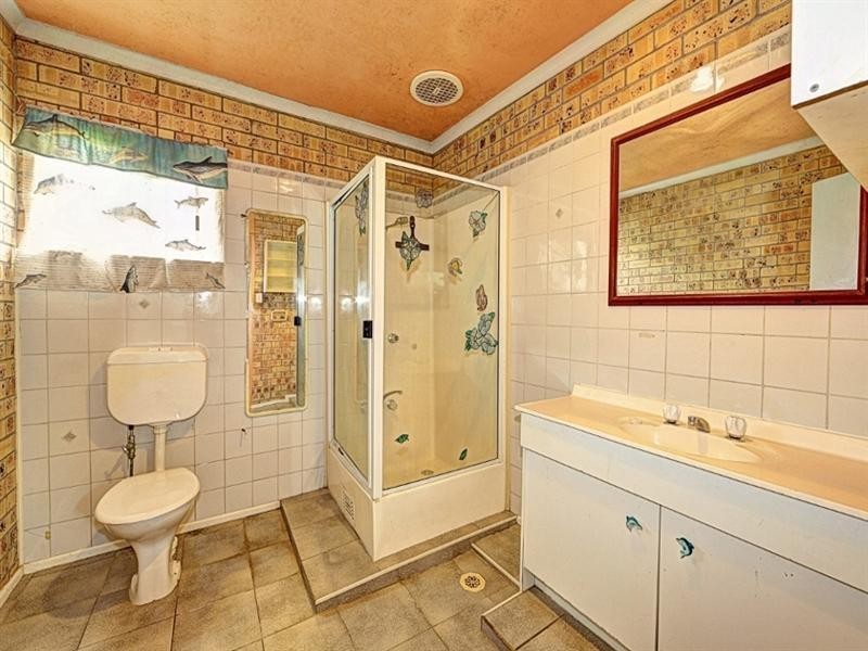 19 Mark Road, Branyan QLD 4670