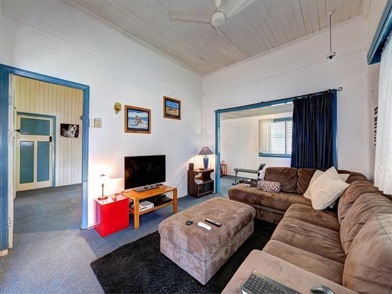 15 Curtis Street, Bundaberg South QLD 4670