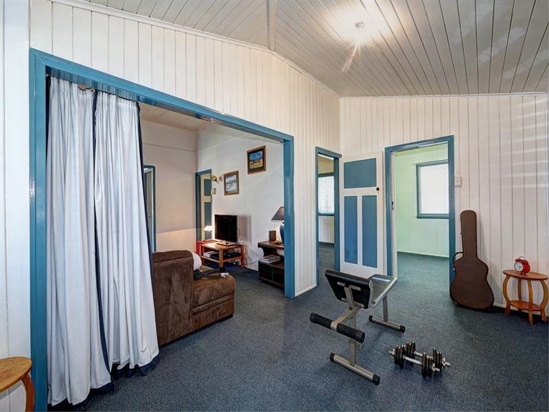 15 Curtis Street, Bundaberg South QLD 4670