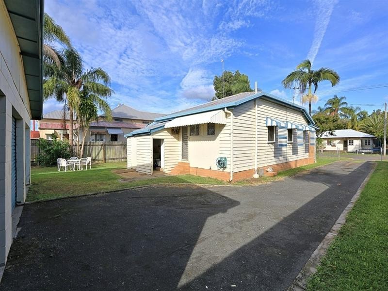15 Curtis Street, Bundaberg South QLD 4670