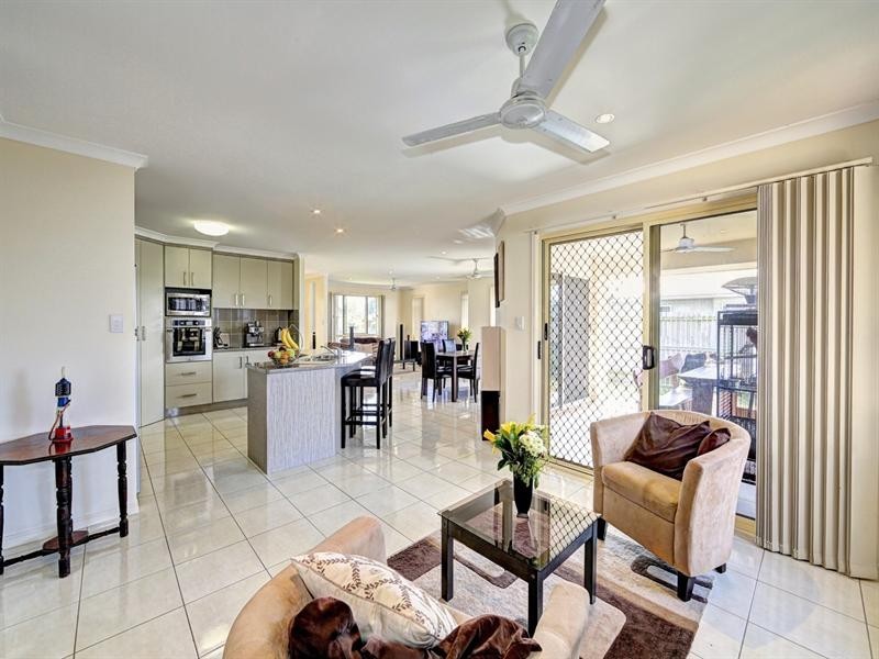 32 Greathead Road, Ashfield QLD 4670