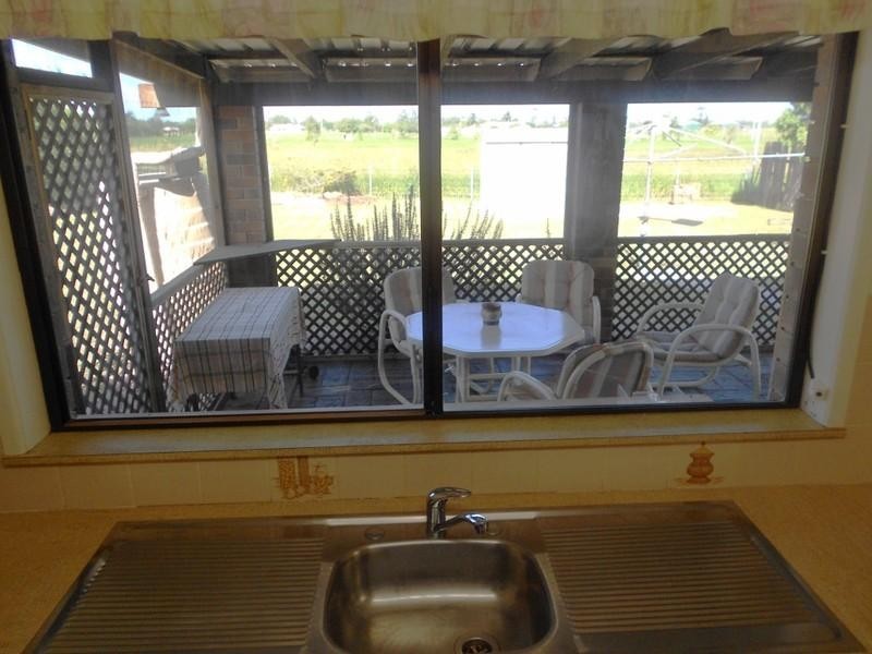 112 FAIRYMEAD Road, Bundaberg North QLD 4670