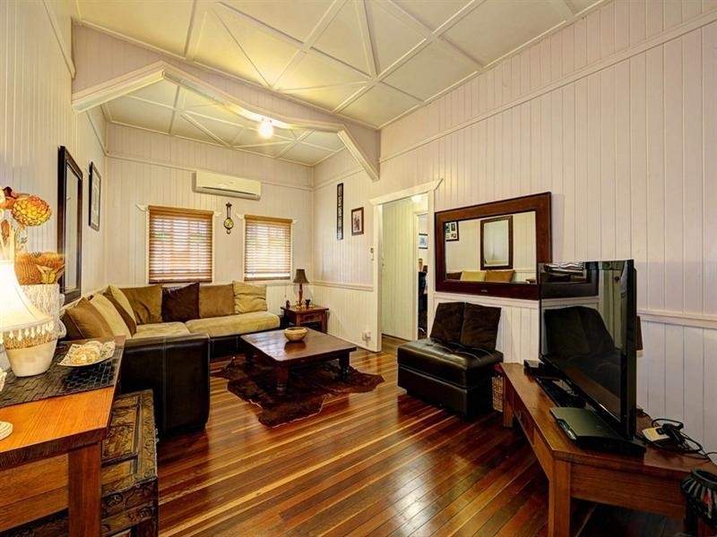 47 Gibsons Road, Burnett Heads QLD 4670