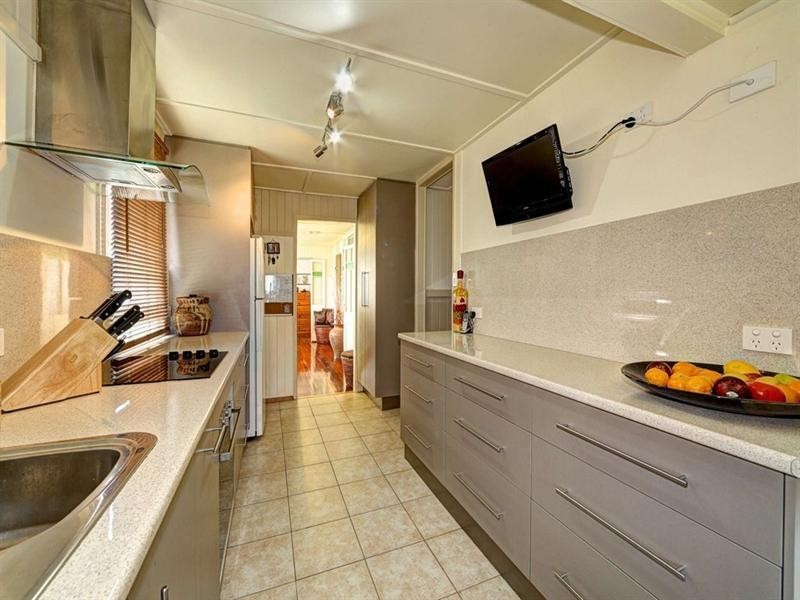 47 Gibsons Road, Burnett Heads QLD 4670