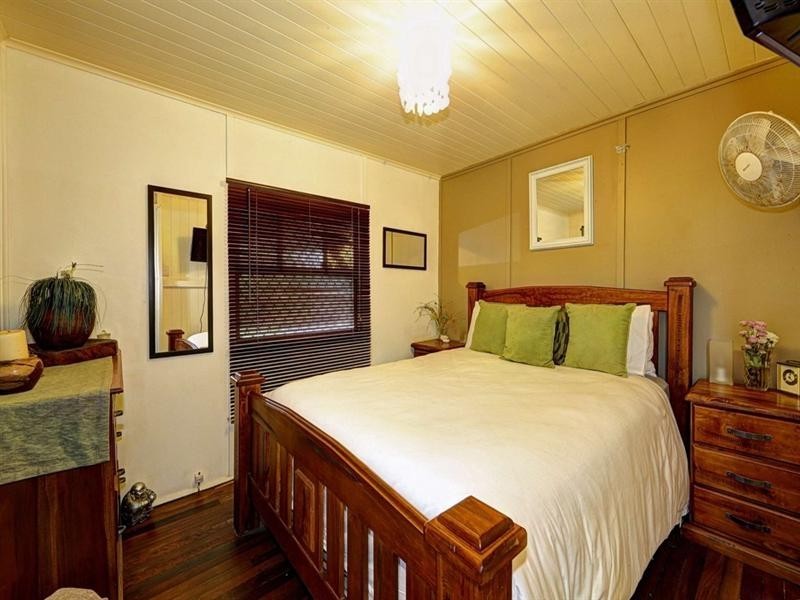 47 Gibsons Road, Burnett Heads QLD 4670