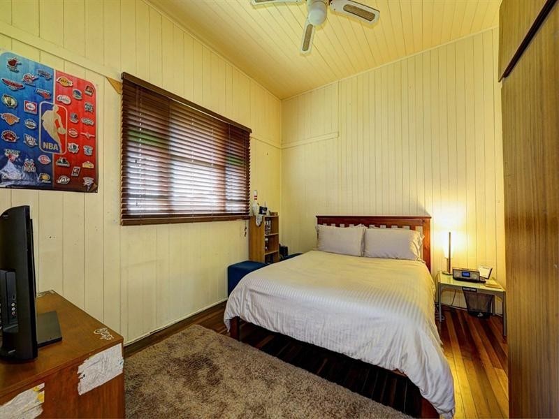 47 Gibsons Road, Burnett Heads QLD 4670