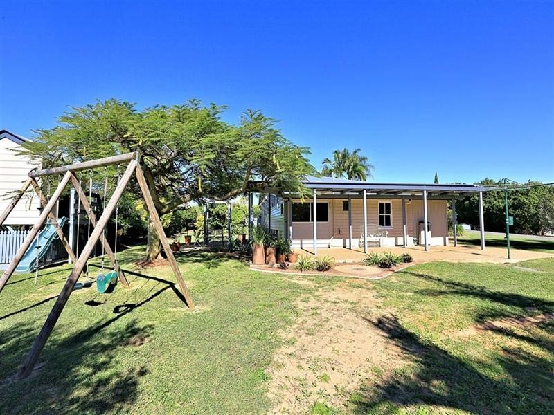 417 Windermere Road, Qunaba QLD 4670