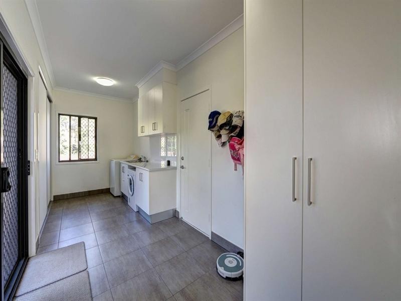 2 Louise Court, Branyan QLD 4670
