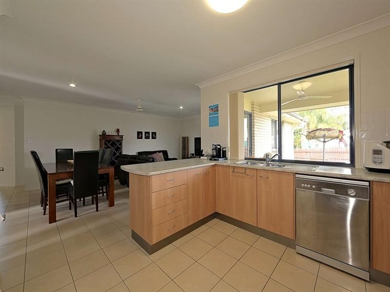 16 Sanctuary Drive, Ashfield QLD 4670