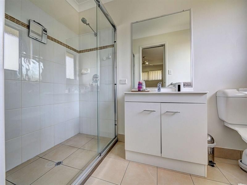 16 Sanctuary Drive, Ashfield QLD 4670